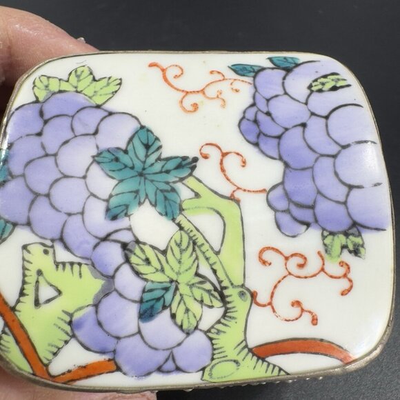 Vintage Silver Plated Trinket Box Holder Multicolor Porcelain Top Floral Pattern - Picture 6 of 12